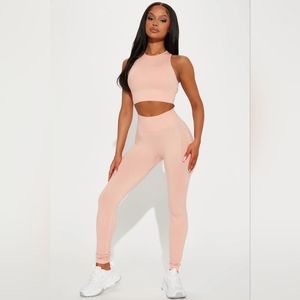 Fashion Nova legging set